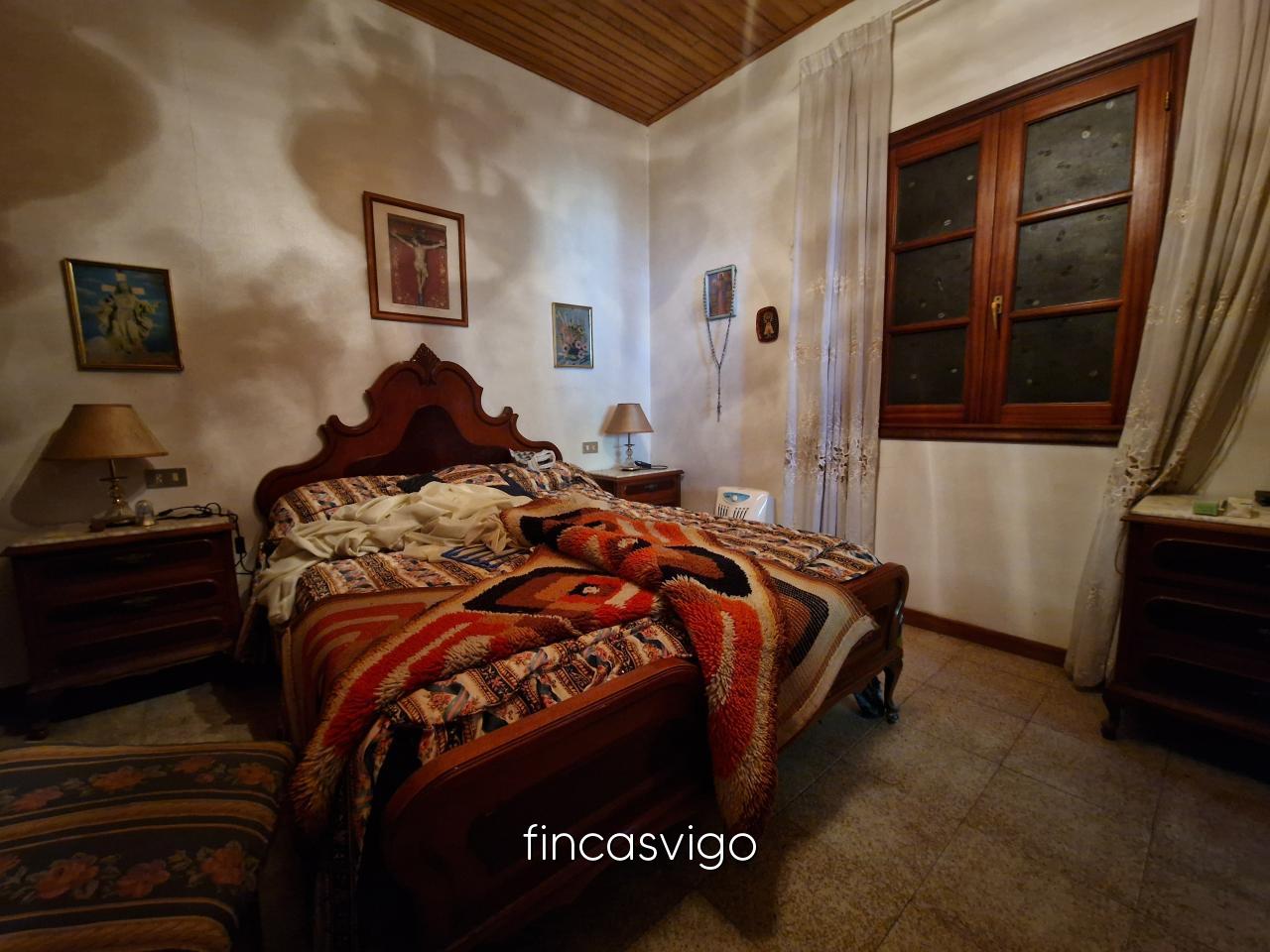 Preciosa casa de piedra en Gomesende (Ourense)