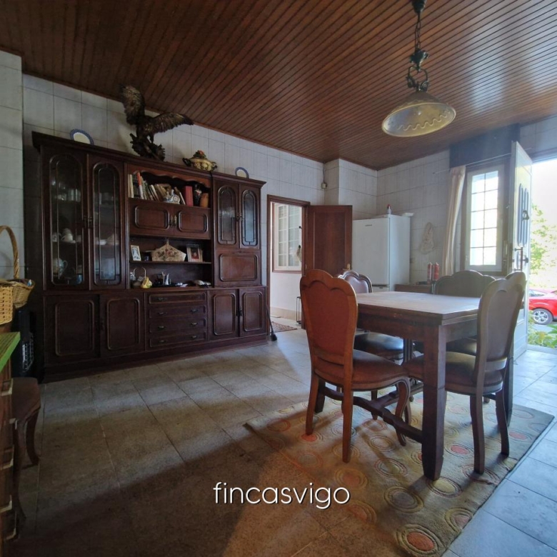 Preciosa casa de piedra en Gomesende (Ourense)