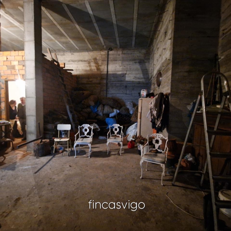 Preciosa casa de piedra en Gomesende (Ourense)