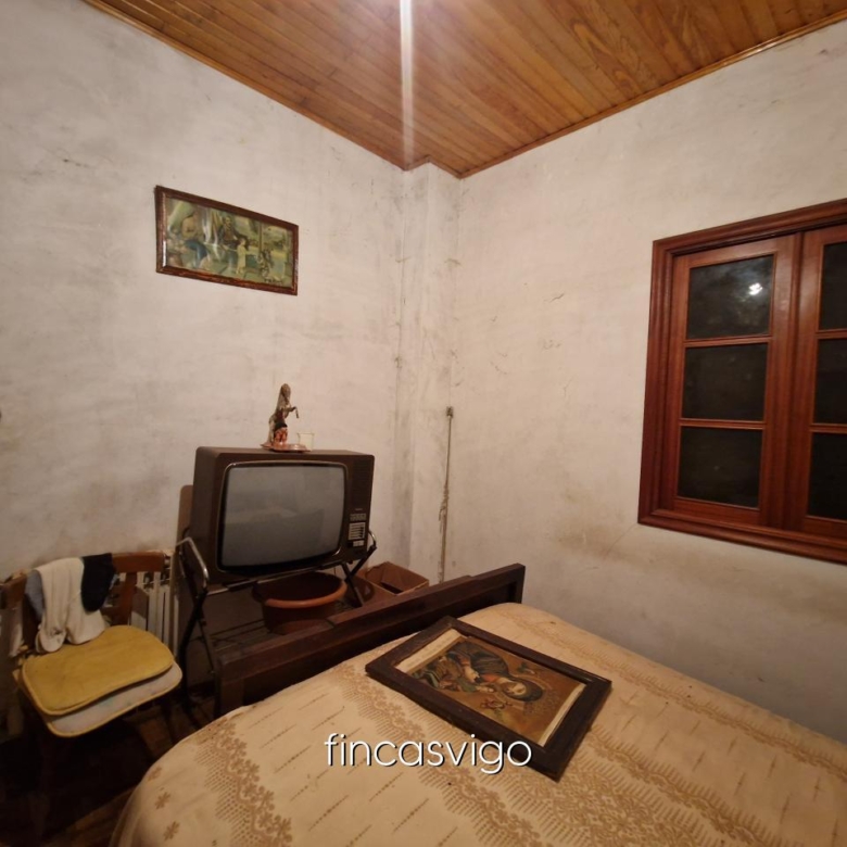 Preciosa casa de piedra en Gomesende (Ourense)