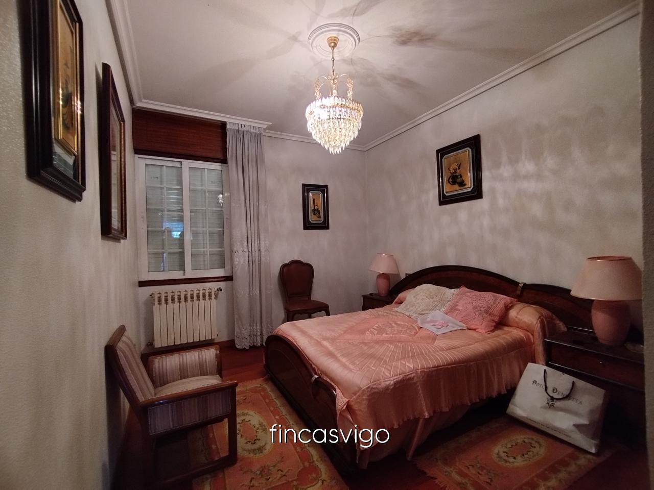 Preciosa casa de piedra en Gomesende (Ourense)