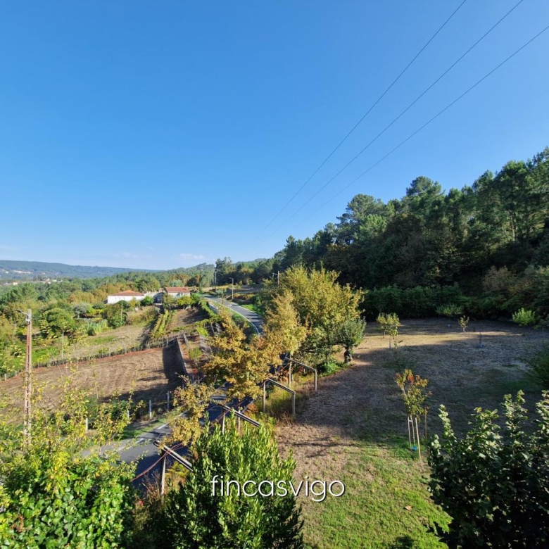 Preciosa casa de piedra en Gomesende (Ourense)