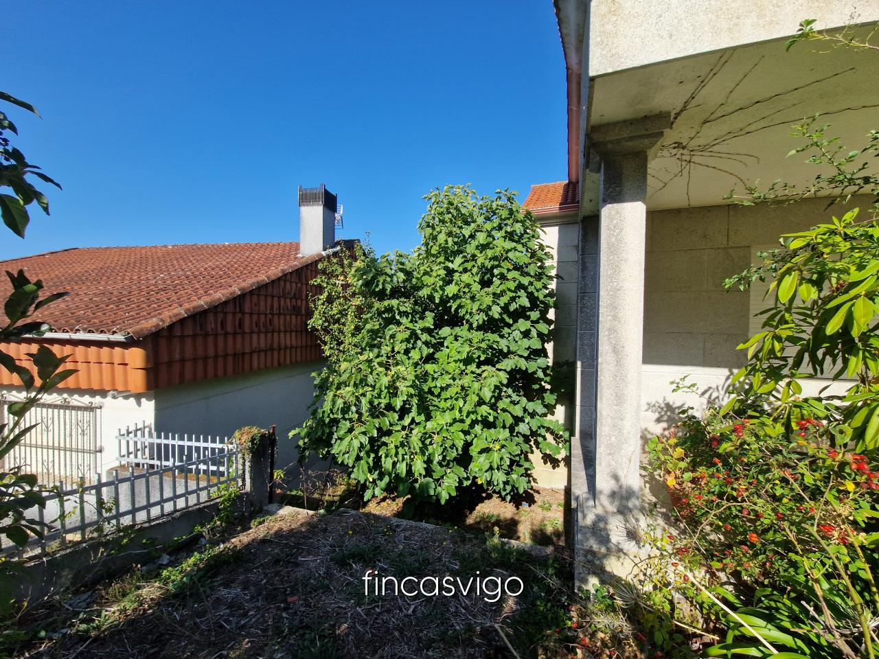 Preciosa casa de piedra en Gomesende (Ourense)
