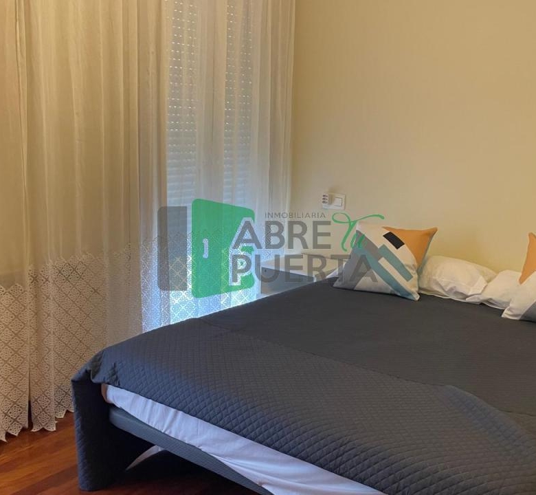 CASA EN CARBALLIÑO