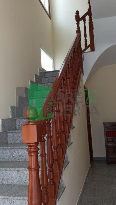 CASA EN CARBALLIÑO