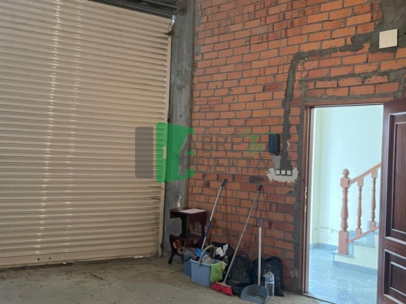 CASA EN CARBALLIÑO