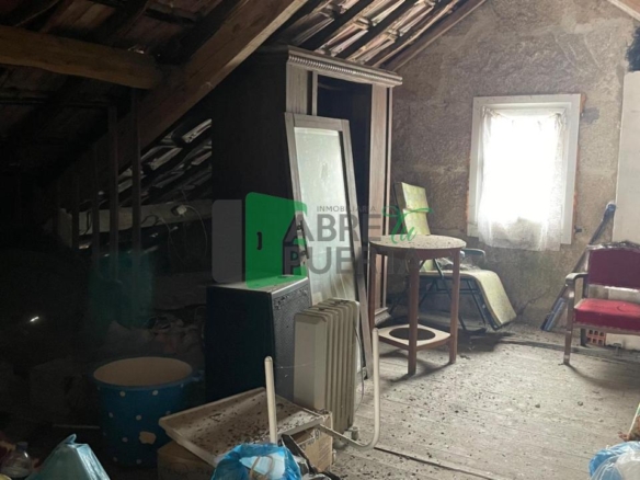 CASA EN CARBALLIÑO