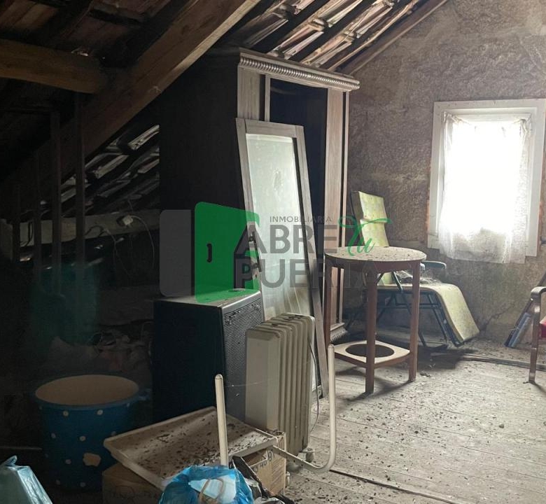 CASA EN CARBALLIÑO