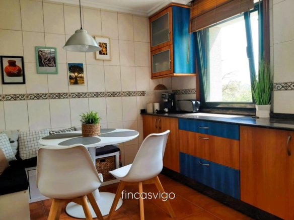 EXCELENTE CHALET EN LAVADORES