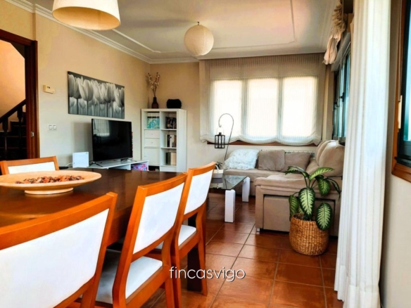 EXCELENTE CHALET EN LAVADORES
