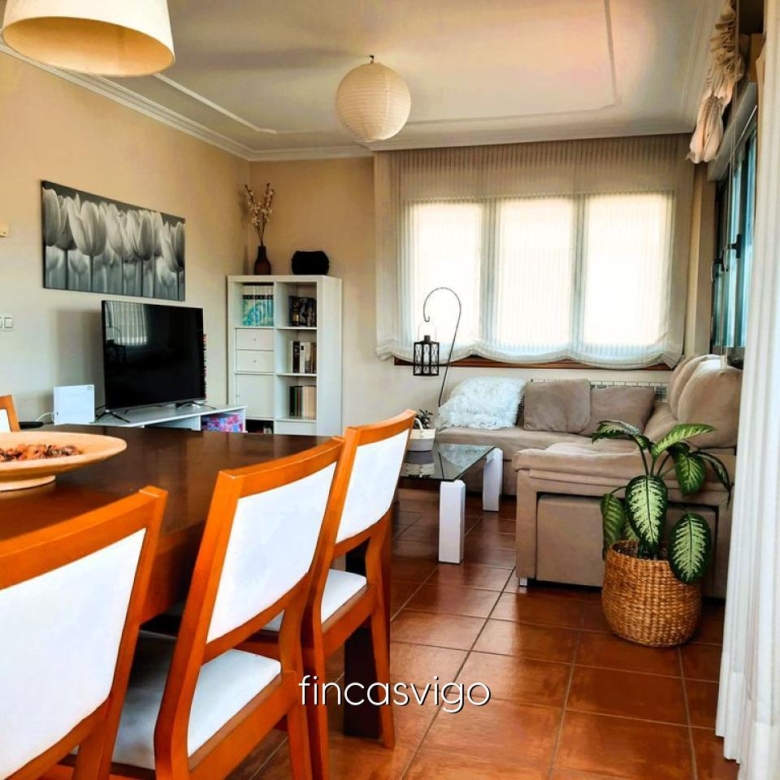 EXCELENTE CHALET EN LAVADORES