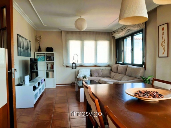 EXCELENTE CHALET EN LAVADORES