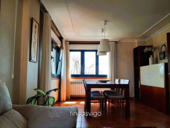 EXCELENTE CHALET EN LAVADORES