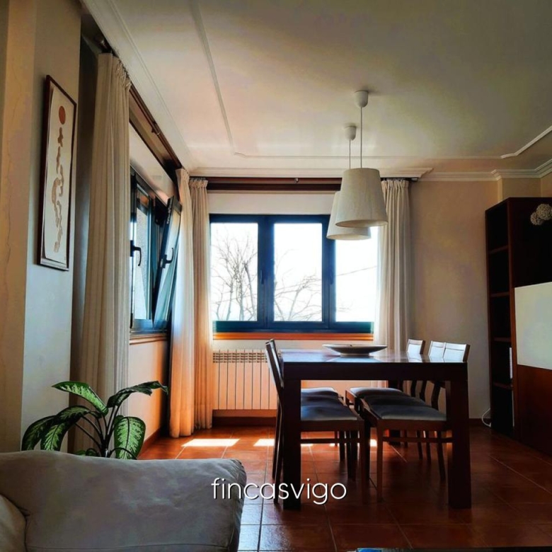 EXCELENTE CHALET EN LAVADORES