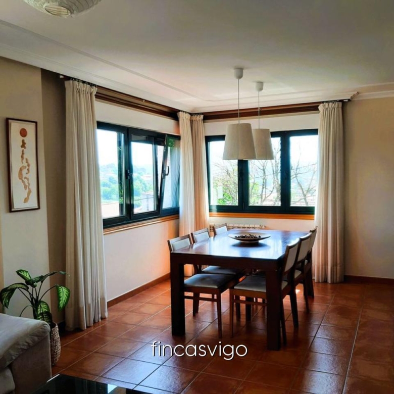 EXCELENTE CHALET EN LAVADORES