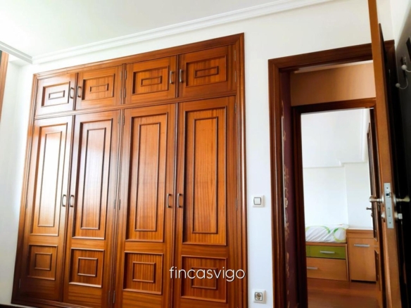 EXCELENTE CHALET EN LAVADORES