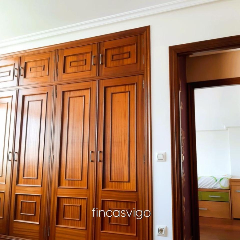 EXCELENTE CHALET EN LAVADORES