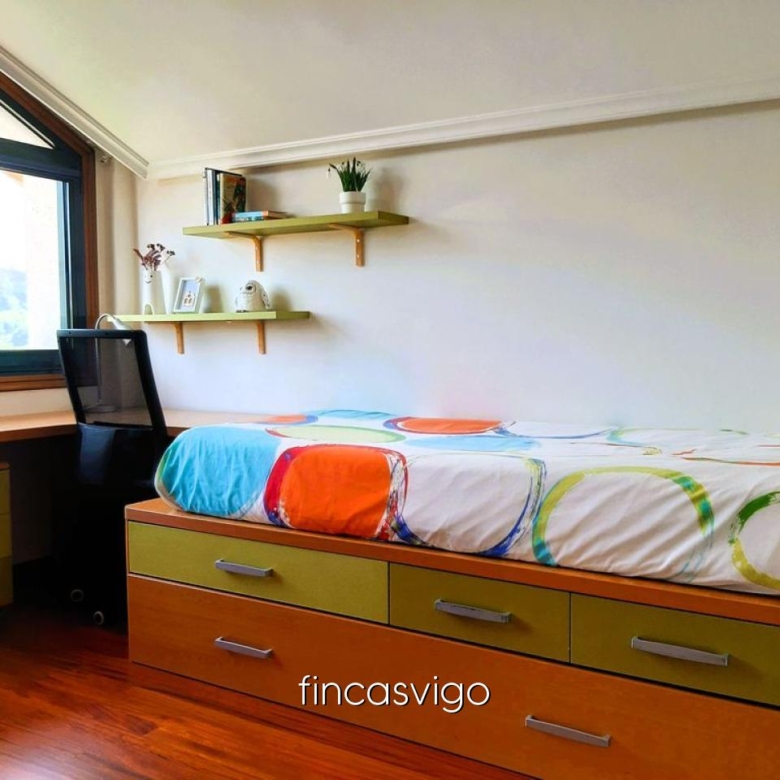 EXCELENTE CHALET EN LAVADORES