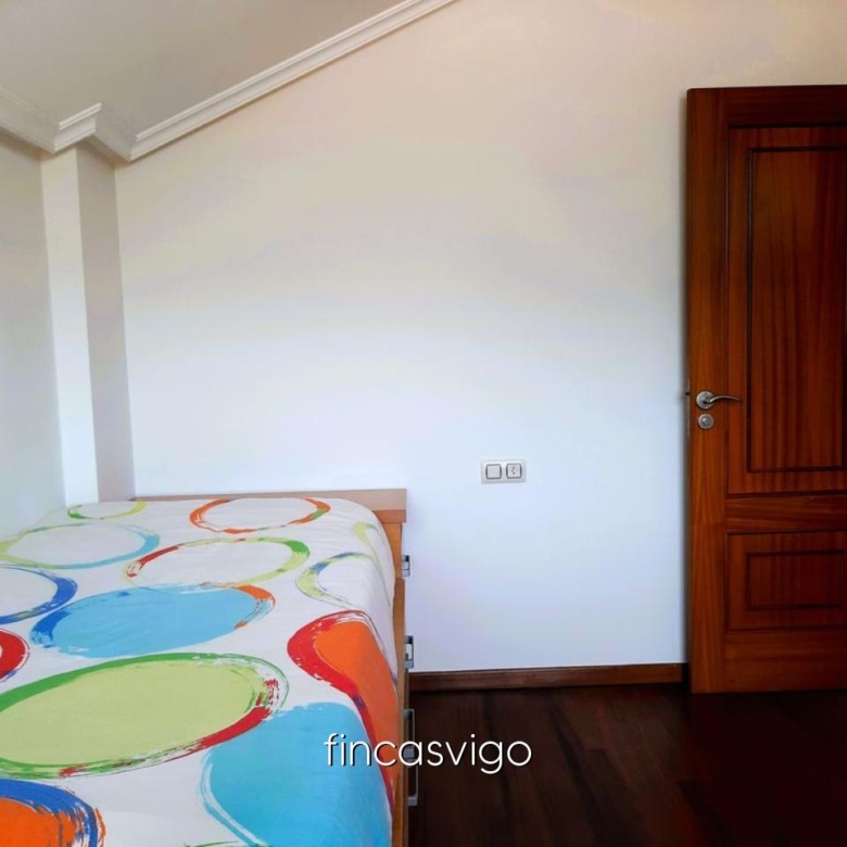 EXCELENTE CHALET EN LAVADORES