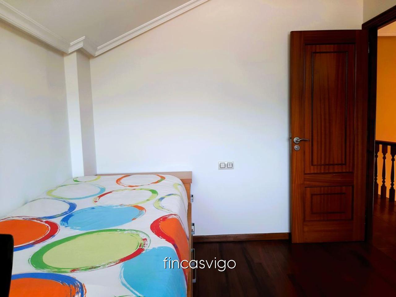 178059690474000045018_178059675232 EXCELENTE CHALET EN LAVADORES