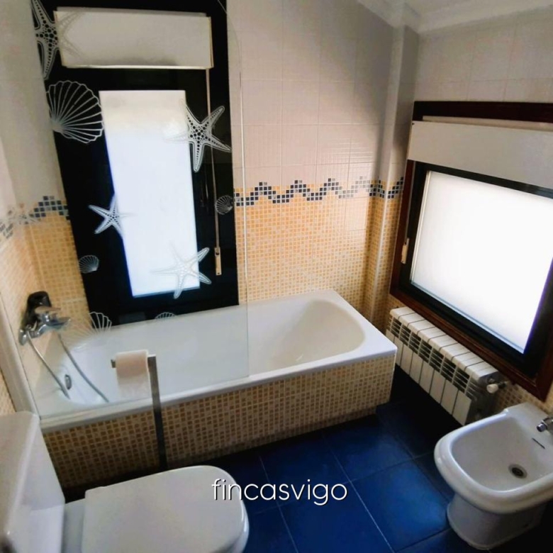 EXCELENTE CHALET EN LAVADORES