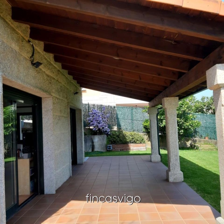 EXCELENTE CHALET EN LAVADORES
