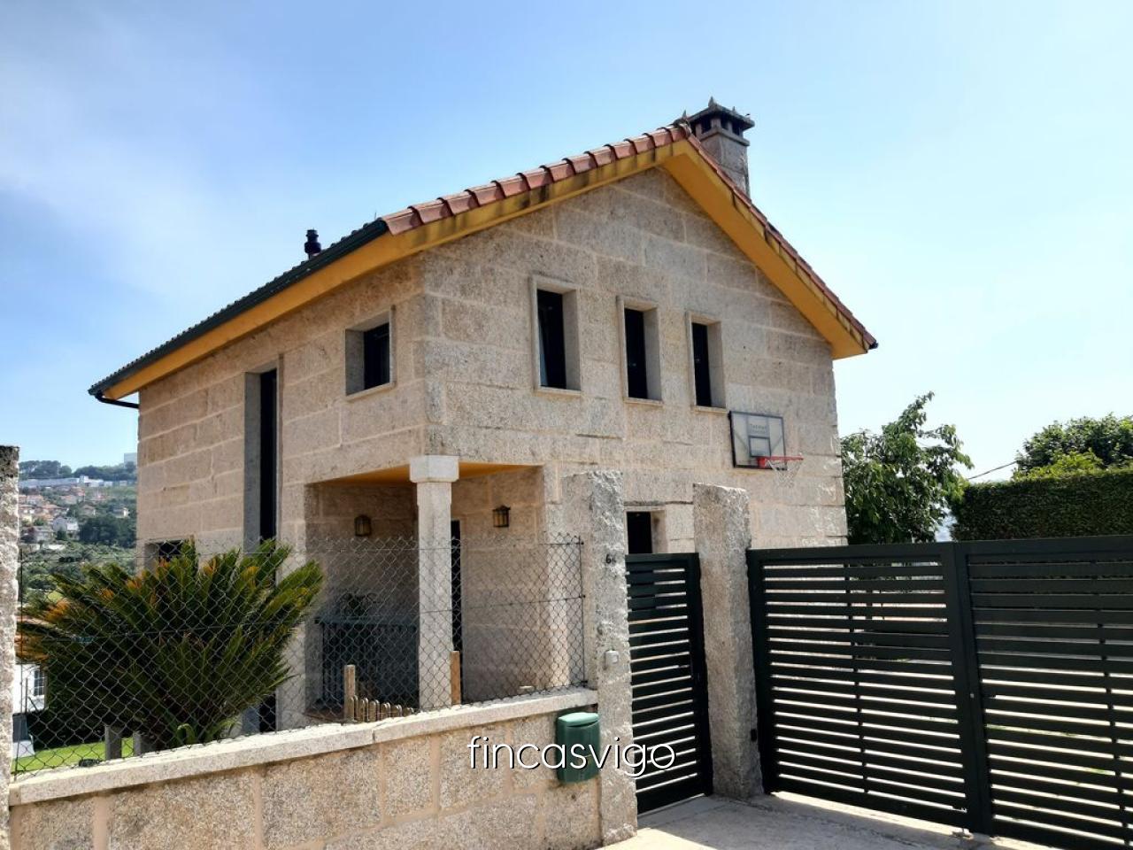 178059691228800045018_178059675657 EXCELENTE CHALET EN LAVADORES