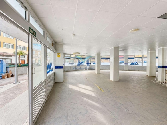 BAJO COMERCIAL EN VENTA EN PLENO CENTRO DE CEE