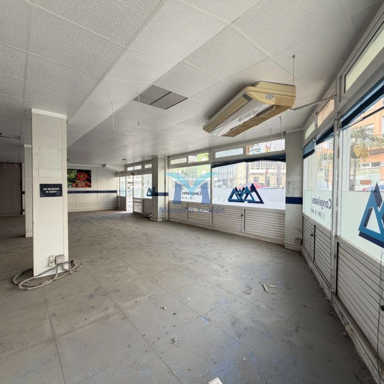 BAJO COMERCIAL EN VENTA EN PLENO CENTRO DE CEE