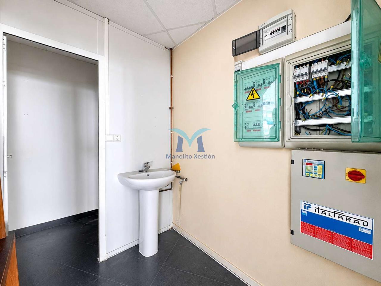 BAJO COMERCIAL EN VENTA EN PLENO CENTRO DE CEE