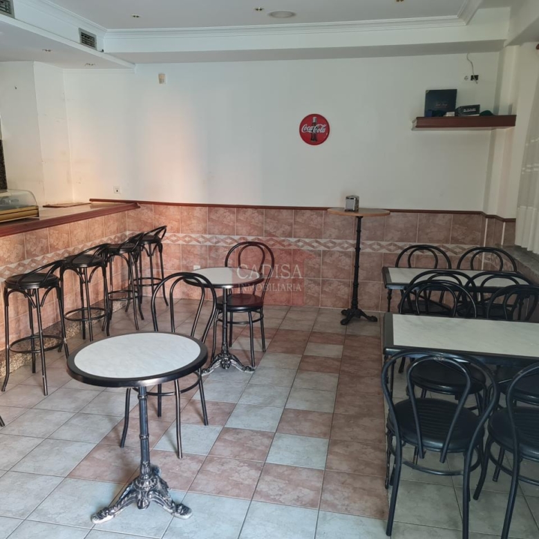 BAR EN ALQUILER EN URBANIZACIÓN VISTAHERMOSA. REF L4047