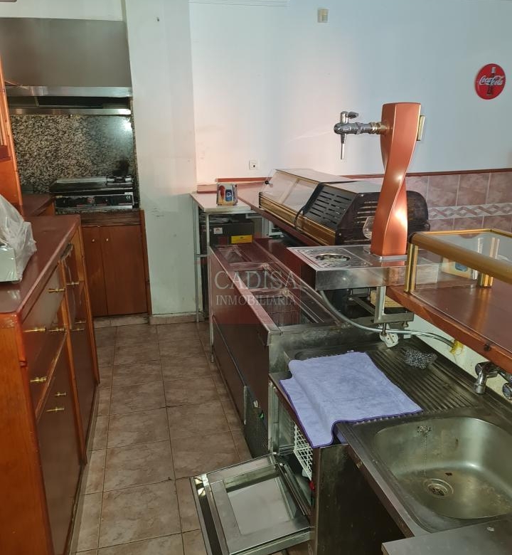 BAR EN ALQUILER EN URBANIZACIÓN VISTAHERMOSA. REF L4047