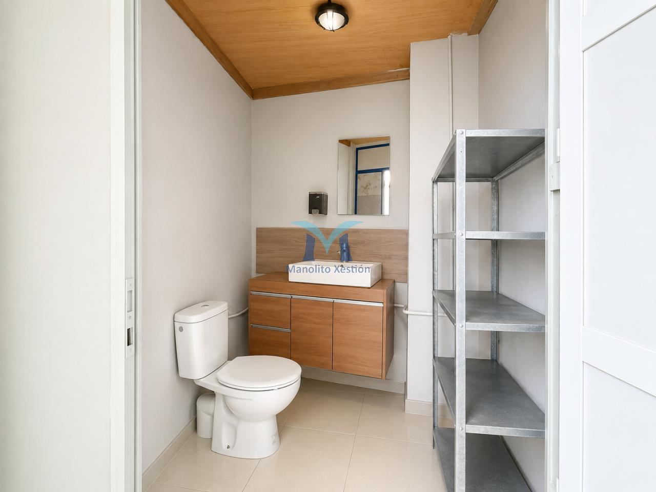 BAJO COMERCIAL EN VENTA EN CEE