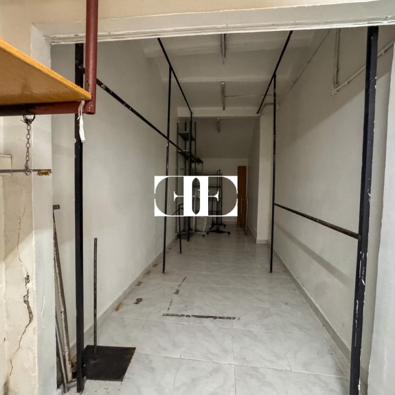 Venta de local comercial en calle Pizarro – 150 m² con escaparate