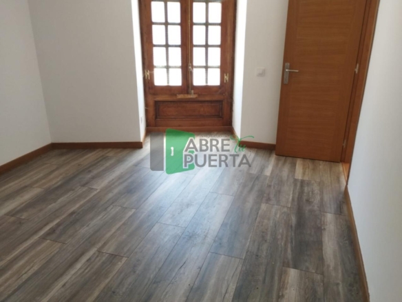 LOCAL EN ALQUILER EN TRIVES