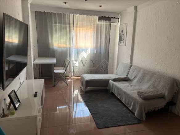 Piso para entrar a vivir de 2 habitaciones