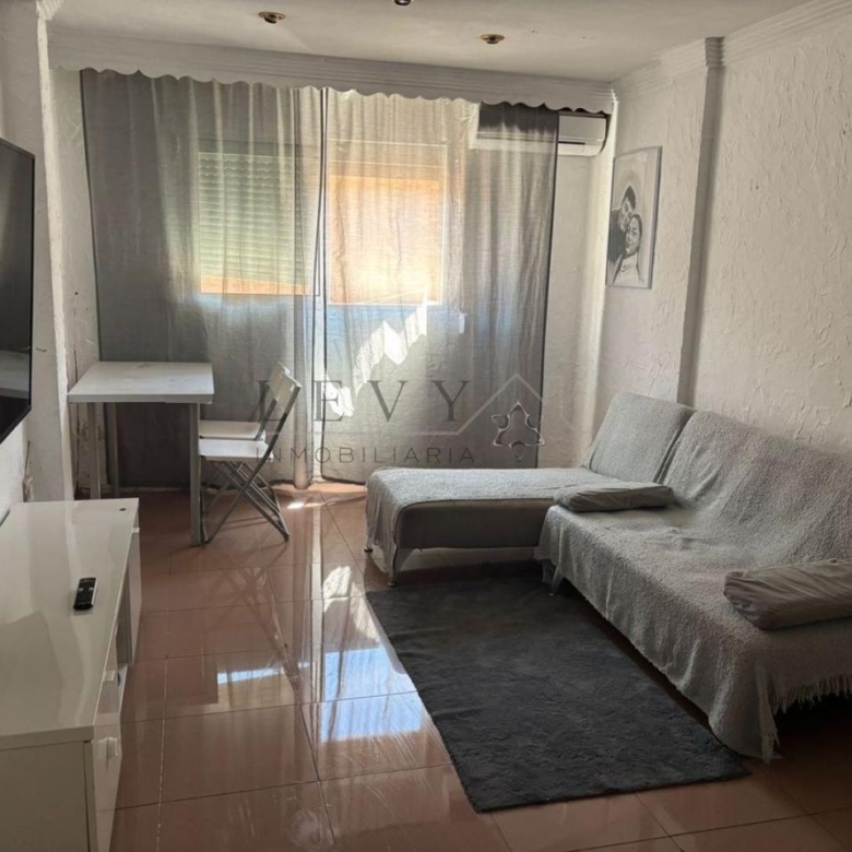 Piso para entrar a vivir de 2 habitaciones