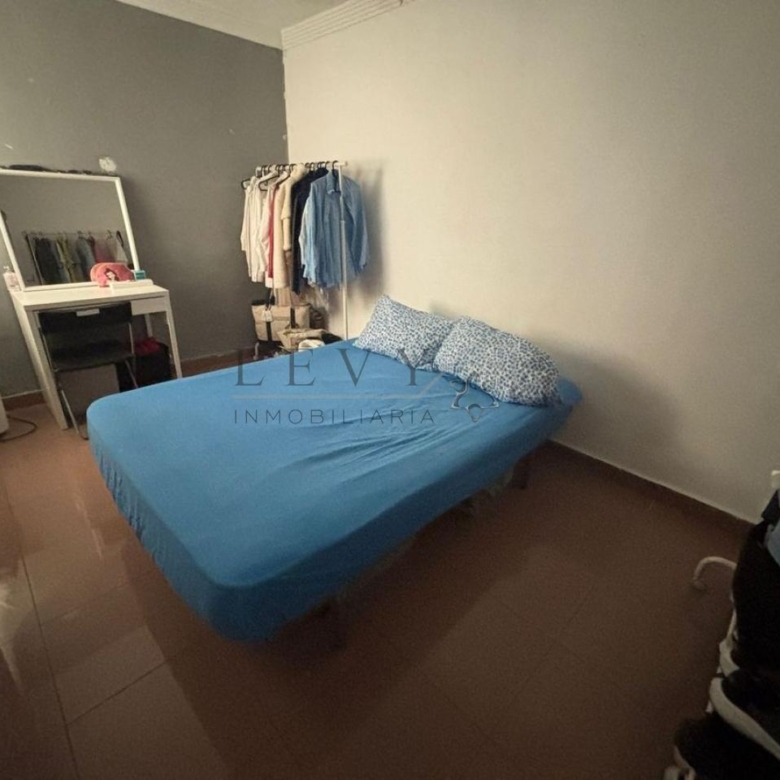 Piso para entrar a vivir de 2 habitaciones