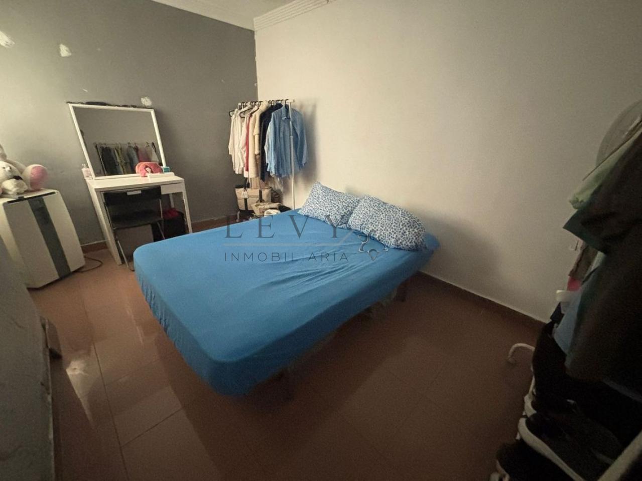 Piso para entrar a vivir de 2 habitaciones