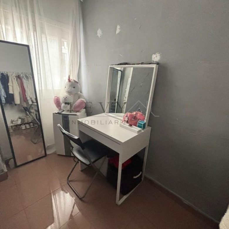 Piso para entrar a vivir de 2 habitaciones