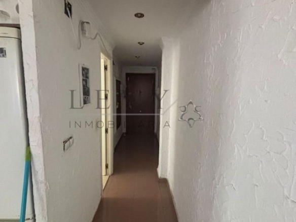 Piso para entrar a vivir de 2 habitaciones