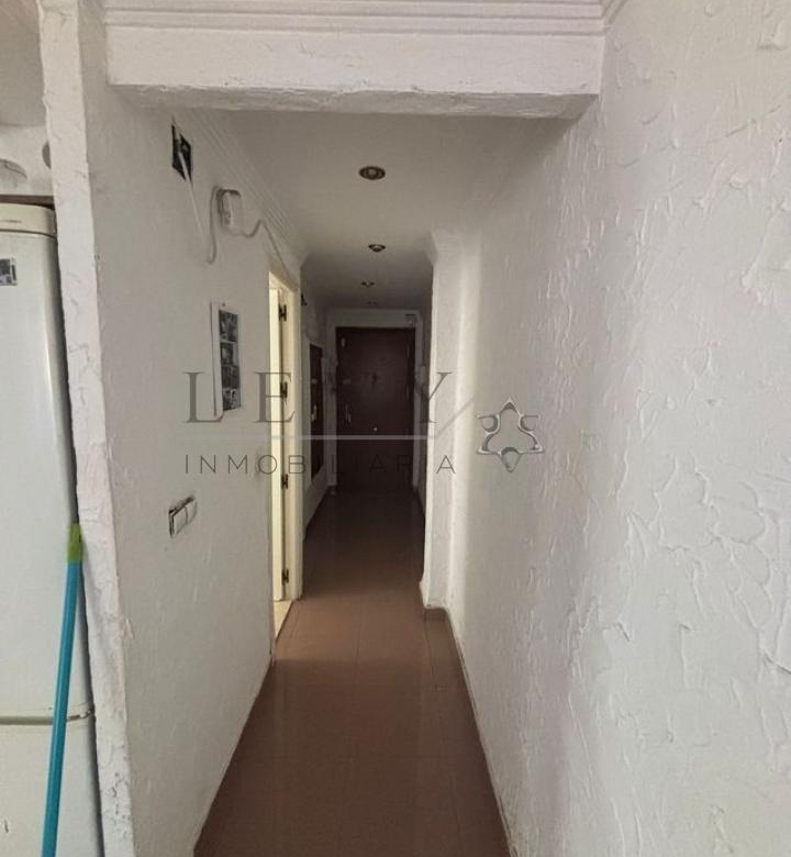 Piso para entrar a vivir de 2 habitaciones