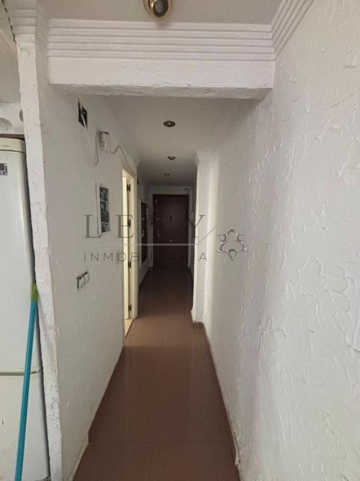 Piso para entrar a vivir de 2 habitaciones