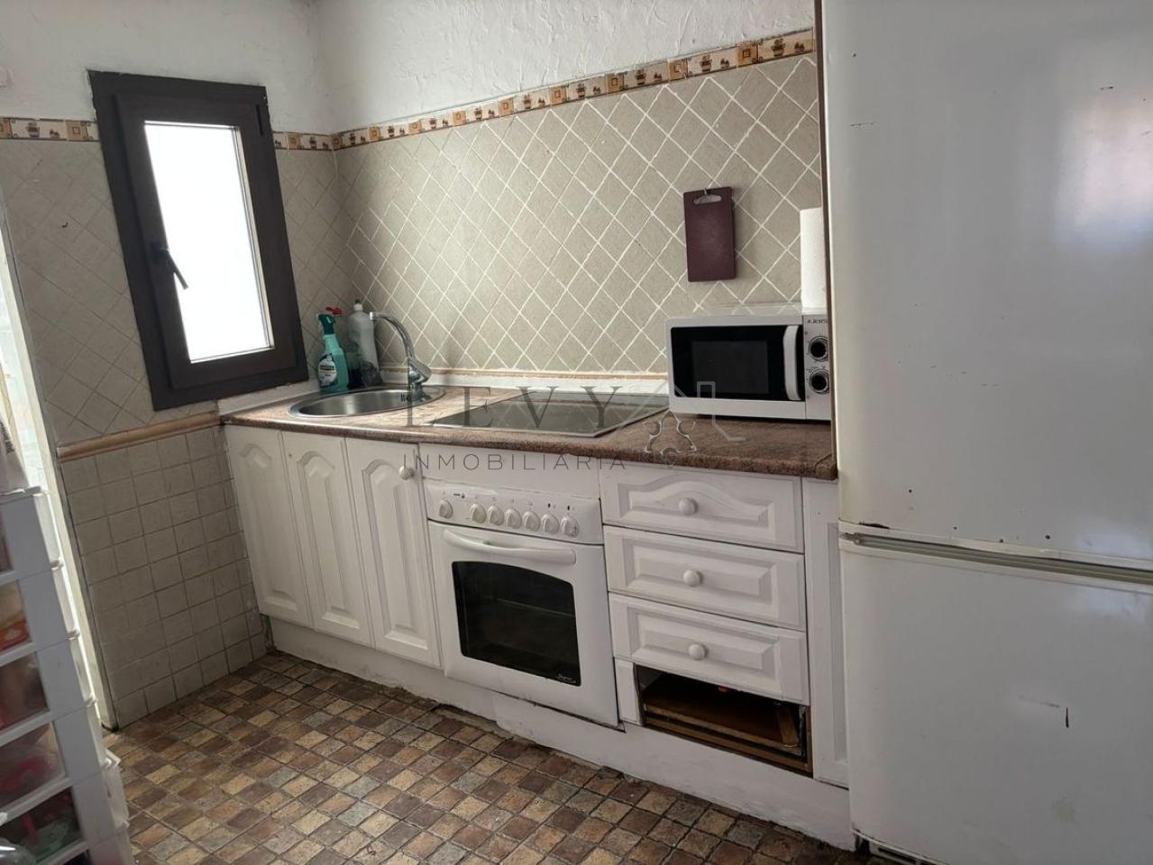 Piso para entrar a vivir de 2 habitaciones