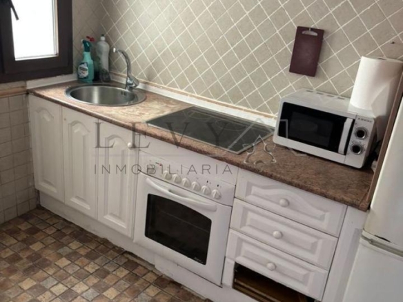 Piso para entrar a vivir de 2 habitaciones