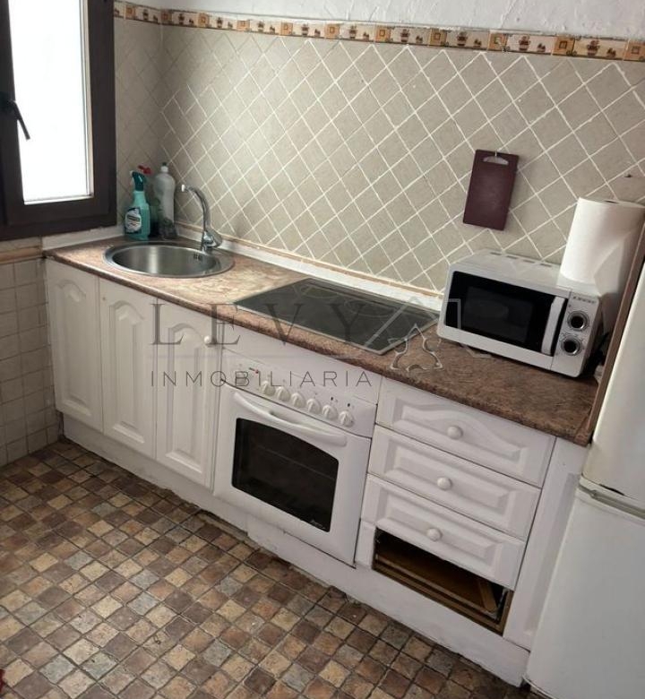 Piso para entrar a vivir de 2 habitaciones