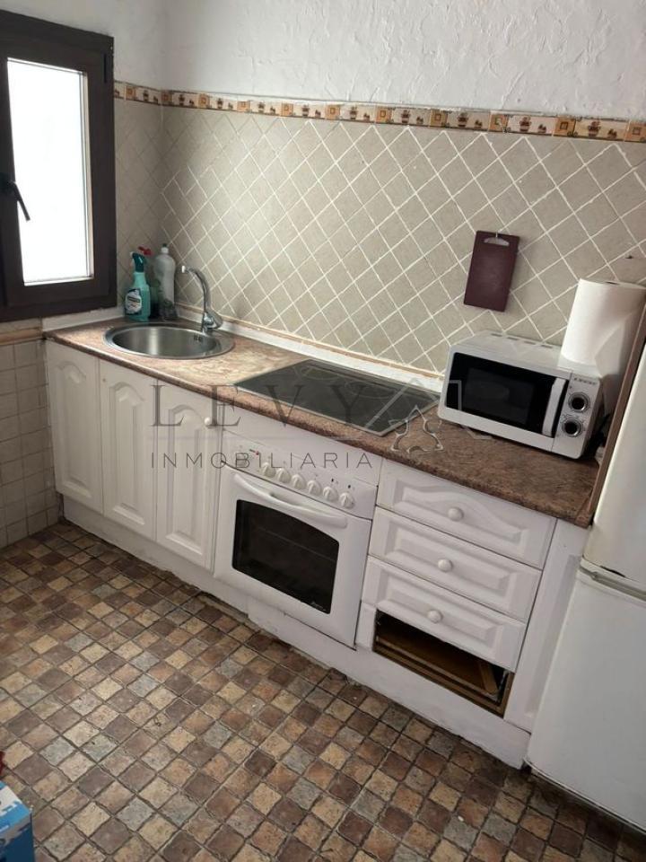 Piso para entrar a vivir de 2 habitaciones