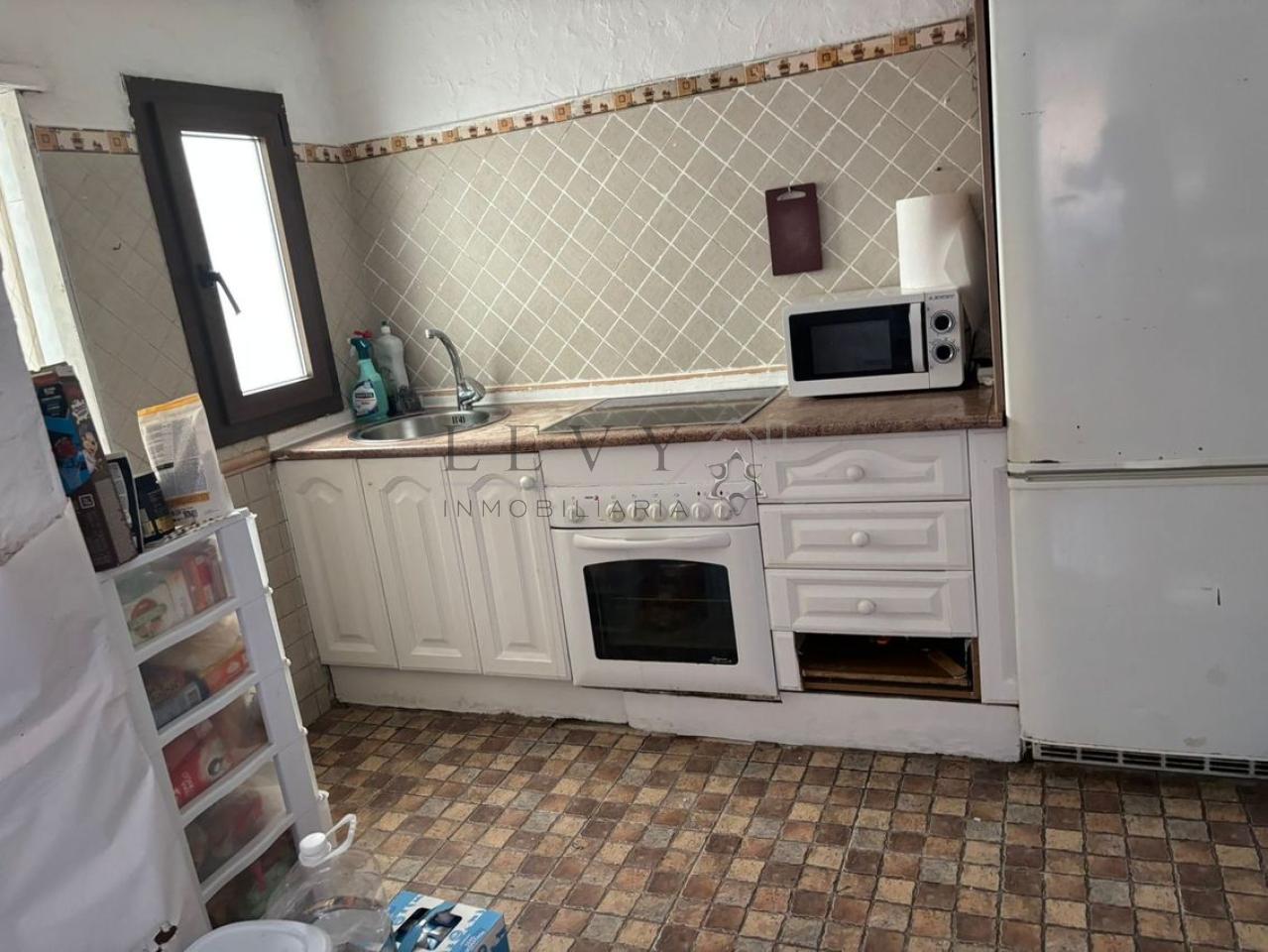 Piso para entrar a vivir de 2 habitaciones