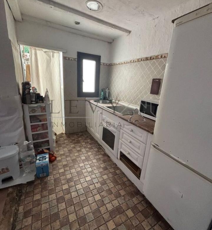 Piso para entrar a vivir de 2 habitaciones