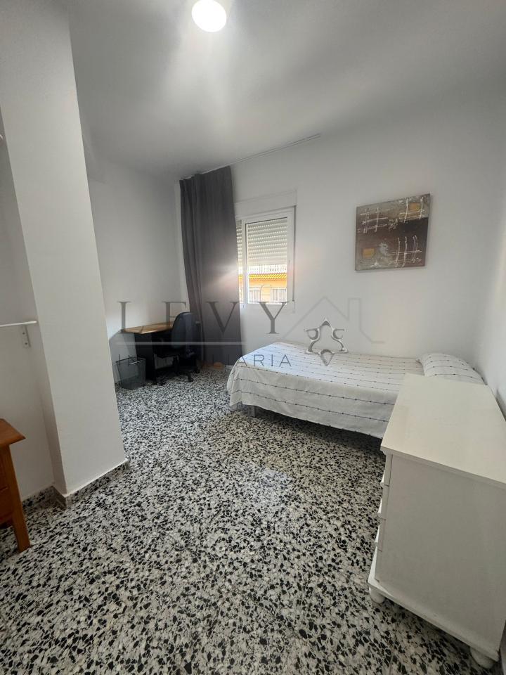 178117391161200159690_173495703216 Fantástico piso cerca del centro de Málaga